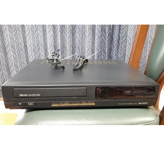 シャープ(SHARP)のシャープ　VHSビデオデッキ　ビデオカセットレコーダー　VC-MR21　中古品　(その他)