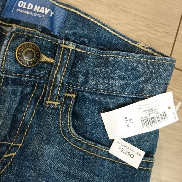 Old Navy(オールドネイビー)の新品 オールドネイビー old navy デニム ジーパン 95 3T パンツ キッズ/ベビー/マタニティのキッズ服男の子用(90cm~)(パンツ/スパッツ)の商品写真