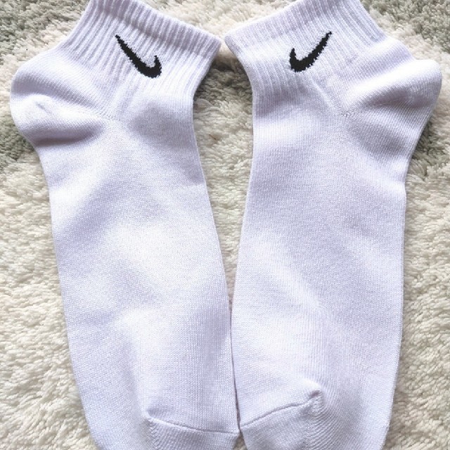 NIKE(ナイキ)のNIKE 靴下 白 26〜28cm ソックス 3足セット メンズのレッグウェア(ソックス)の商品写真