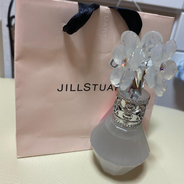 JILLSTUART(ジルスチュアート)のJILLSTUART クリスタルブルーム スノー オードパルファン 30ml コスメ/美容の香水(香水(女性用))の商品写真
