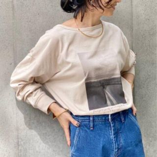 スピックアンドスパン(Spick & Span)のSpick &Span フォトロングラウンドTシャツ◆ベージュ新品(カットソー(長袖/七分))