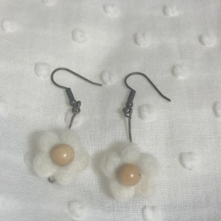 ピアス(ピアス)