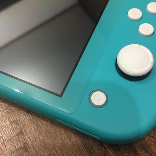 Nintendo Switch(ニンテンドースイッチ)のNintendo Switch Lite(ターコイズ) & あつ森 セット エンタメ/ホビーのゲームソフト/ゲーム機本体(携帯用ゲーム機本体)の商品写真