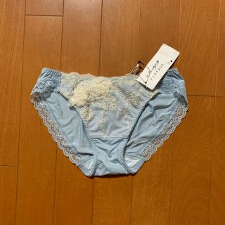 ワコール(Wacoal)の新品☆ パルファージュ（ワコール）のお花モチーフ付き刺繍入りショーツM(ショーツ)