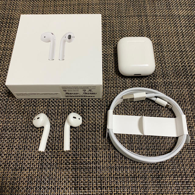 apple純正　airpods