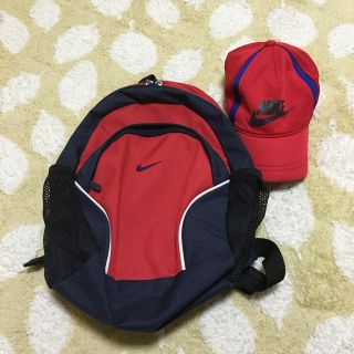 ナイキ(NIKE)の男の子用リュックと帽子(リュックサック)