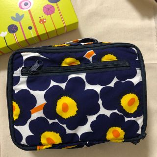 マリメッコ(marimekko)のマリメッコ　オムツポーチ(ベビーおむつバッグ)