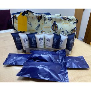 ロクシタン(L'OCCITANE)のホテルニューグランドのアメニティ&ロクシタンのポーチとなります。(ノベルティグッズ)