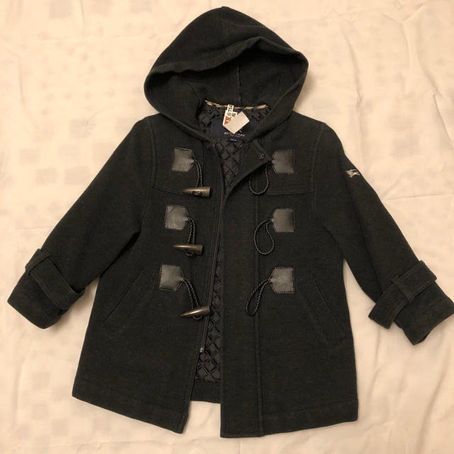 BURBERRY(バーバリー)のバーバリーコート 男の子、女の子兼用100A キッズ/ベビー/マタニティのキッズ服男の子用(90cm~)(コート)の商品写真