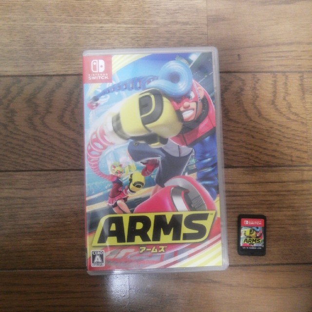 ARMS Switch エンタメ/ホビーのゲームソフト/ゲーム機本体(家庭用ゲームソフト)の商品写真