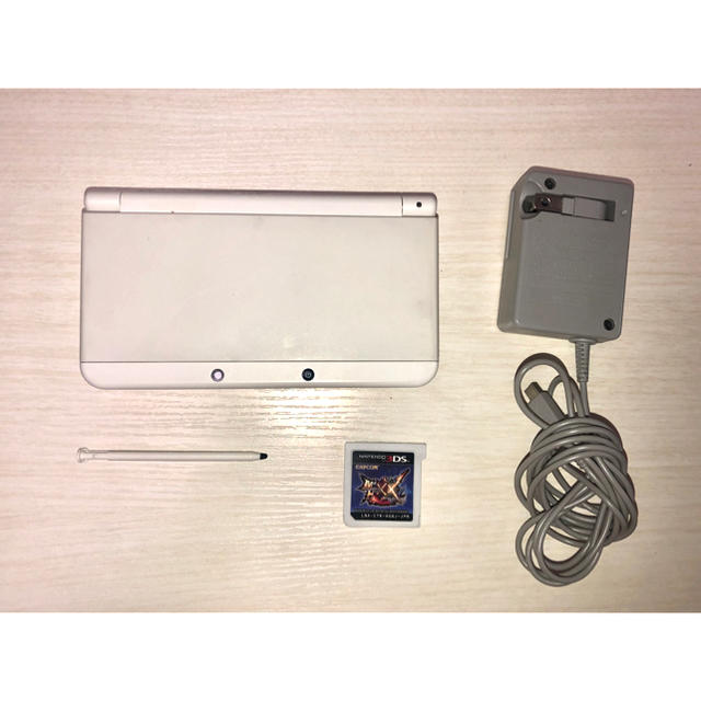 ニンテンドー3DS - 【りょう】new 3DS 本体 +ソフト