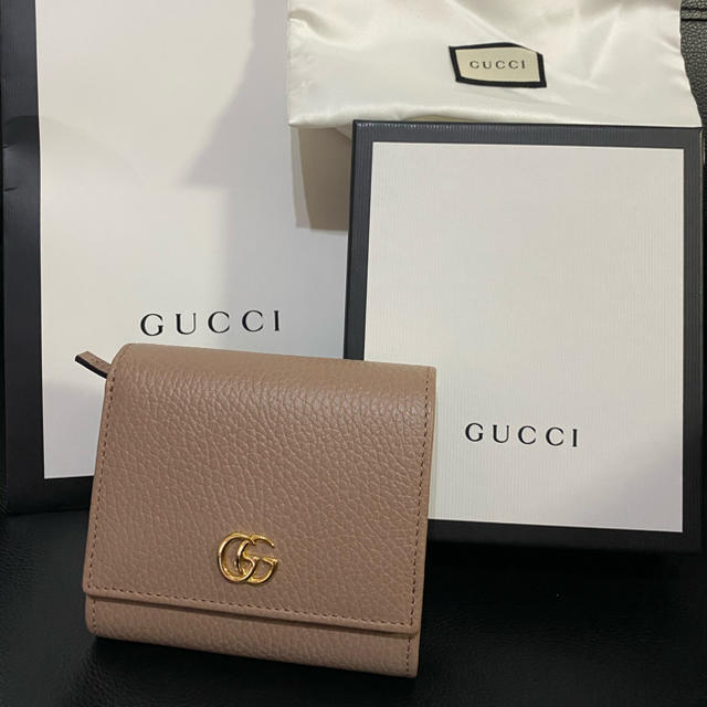 Gucci(グッチ)の【期間限定値下げ】GUCCI 折財布 レディースのファッション小物(財布)の商品写真