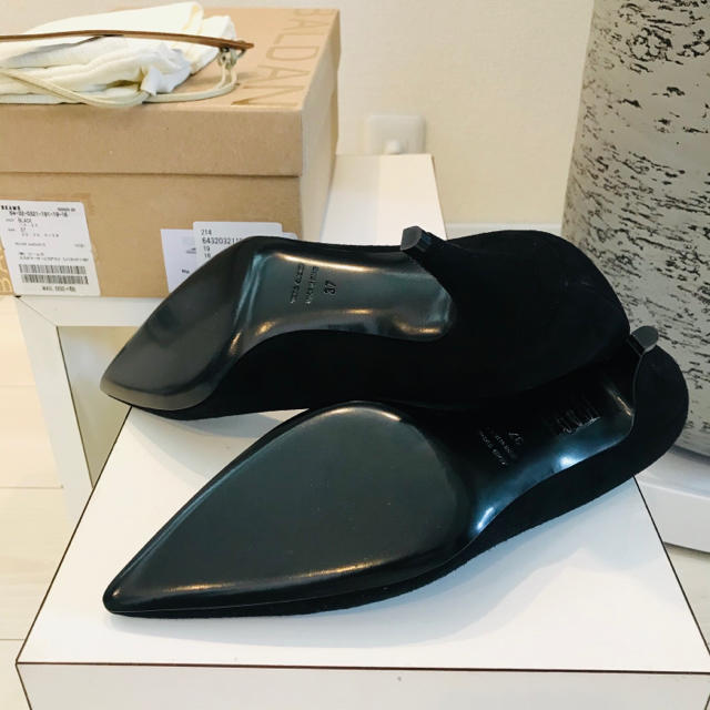 DEUXIEME CLASSE(ドゥーズィエムクラス)の新品 BALDAN 37 スエード パンプス 定価49500円 レディースの靴/シューズ(ハイヒール/パンプス)の商品写真
