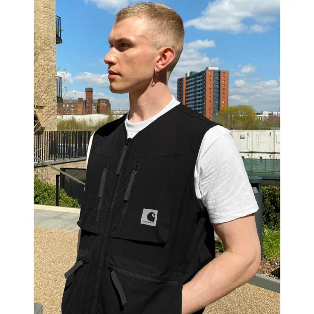 carhartt - Carhartt ELMWOOD VEST 新品未使用 Mの通販 by NYGW shop ...