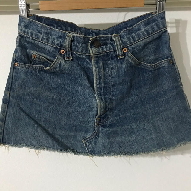 かれんさん着用　Levi's ヴィンテージスカート