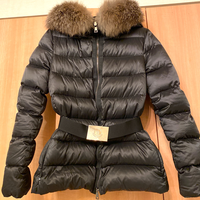 MONCLER(モンクレール)のMONCLER TATIE 希少サイズ 0 (S) レディースのジャケット/アウター(ダウンジャケット)の商品写真