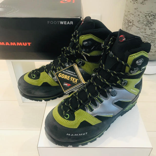 新品  MAMMUT トレッキングシューズ 定価43200円