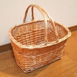 バスケットカゴ収納　カントリー持ち手つき(バスケット/かご)