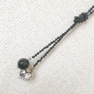 イアパピヨネ(ear PAPILLONNER)の美品☆パピヨネブラックビーズ×ビジューネックレス ローズバッド  ZARA　(ネックレス)