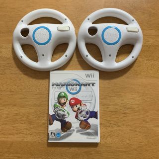 ウィー(Wii)のWiiソフト　マリオカートWii ハンドル×2セット(家庭用ゲームソフト)