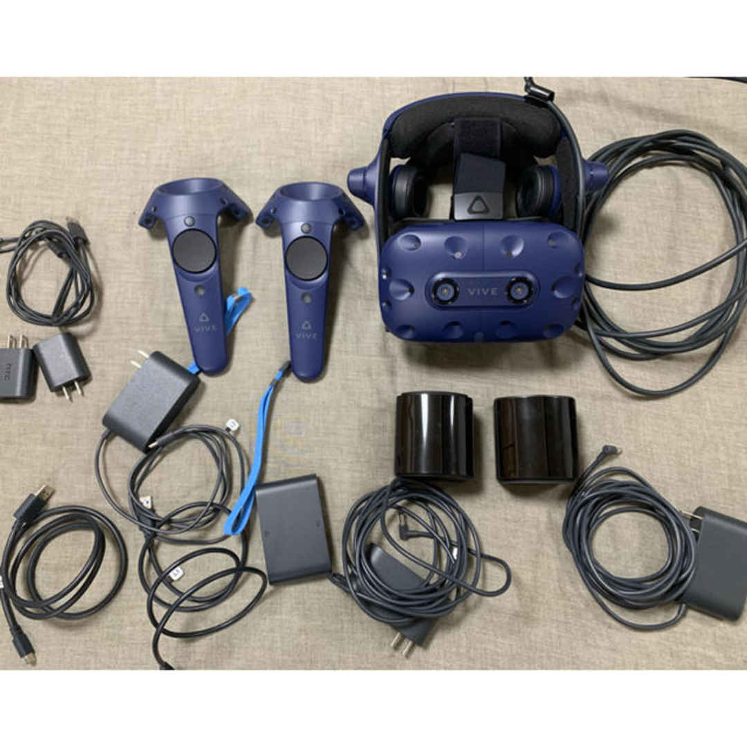 HTC(ハリウッドトレーディングカンパニー)のHTC VIVE Pro 99HANW009-00 フルセット スマホ/家電/カメラのPC/タブレット(PC周辺機器)の商品写真