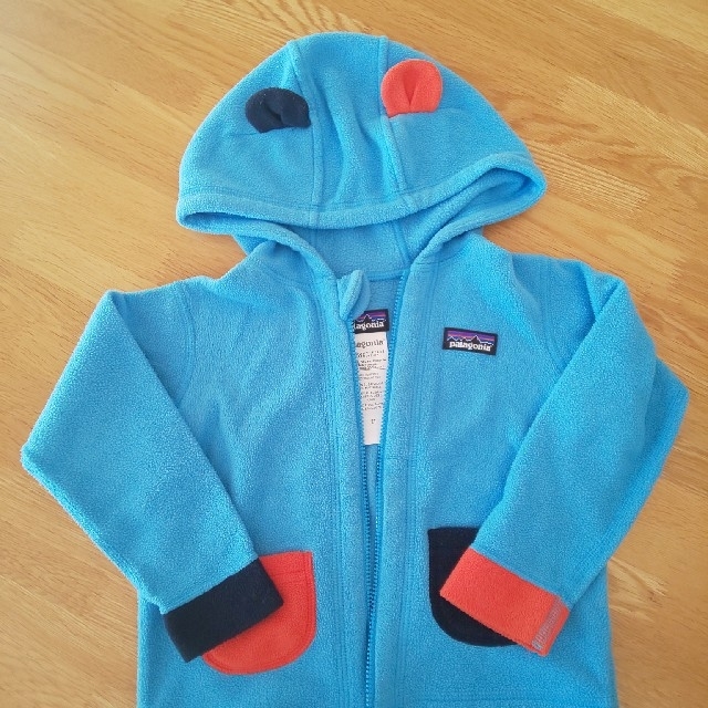 patagonia(パタゴニア)のpatagonia ベビー フリースジャケット 2T キッズ/ベビー/マタニティのベビー服(~85cm)(ジャケット/コート)の商品写真