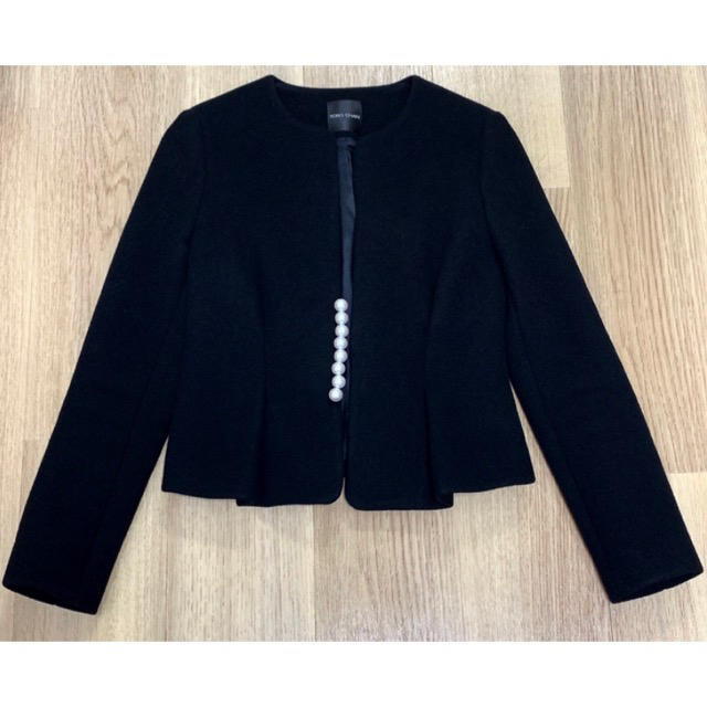 BARNEYS NEW YORK - ヨーコチャン パールジャケット ノーカラー 黒 BARNEYS NEW YORK - ヨーコチャン パールジャケット ノーカラー 黒