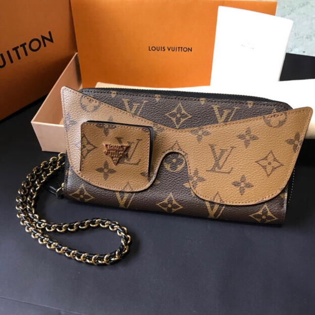 LOUIS VUITTON ルイヴィトン ジッピー・シャディー 2020年