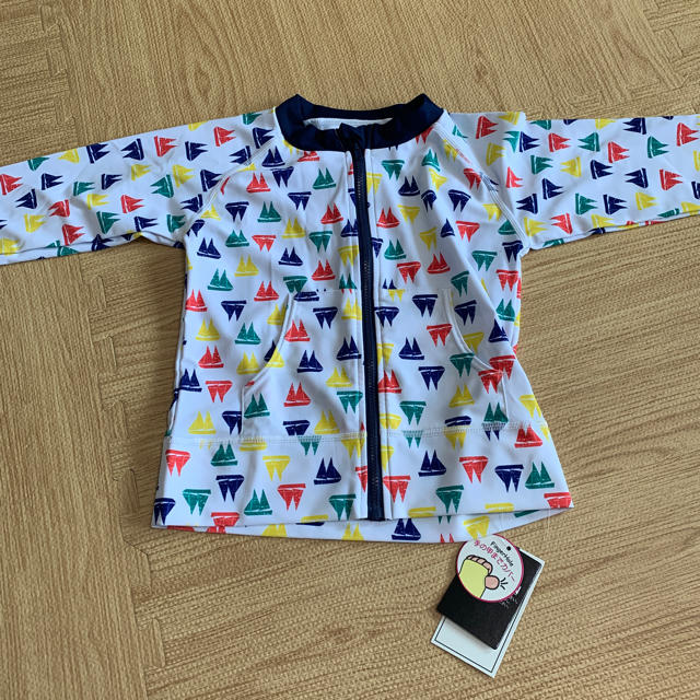 新品　kids ラッシュガード キッズ/ベビー/マタニティのキッズ服男の子用(90cm~)(水着)の商品写真