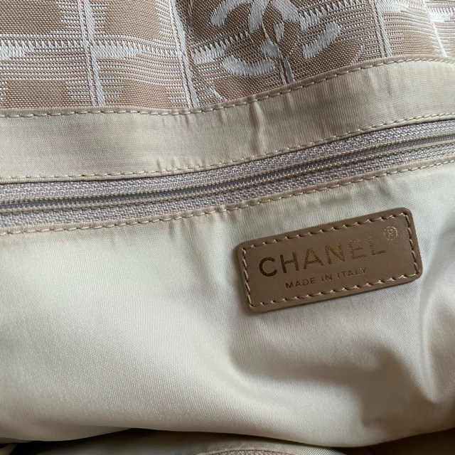 CHANEL シャネル トラベルライン トートMM 5