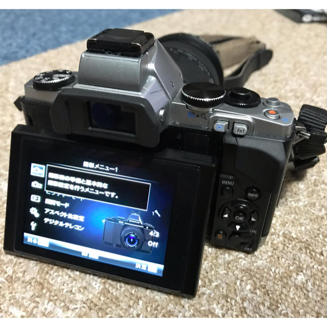 OLYMPUS(オリンパス)のOLYMPUS ミラーレス１眼 OM-D E-M5（防滴防塵） スマホ/家電/カメラのカメラ(ミラーレス一眼)の商品写真