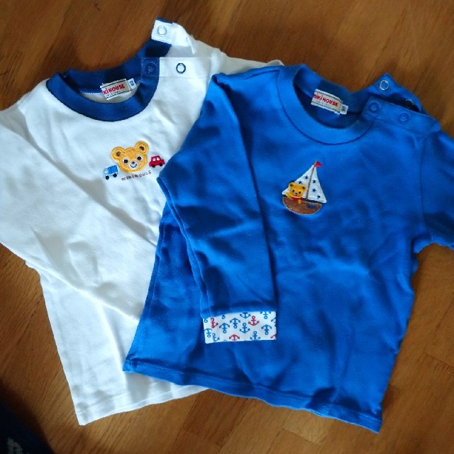 mikihouse(ミキハウス)の長袖Tシャツ2枚セット 90 キッズ/ベビー/マタニティのキッズ服男の子用(90cm~)(Tシャツ/カットソー)の商品写真