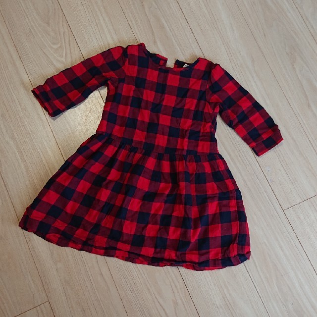 GAP(ギャップ)の110 ワンピース キッズ/ベビー/マタニティのキッズ服女の子用(90cm~)(ワンピース)の商品写真