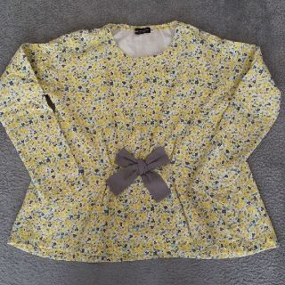 ベベ(BeBe)のBEBE140 花柄 Tシャツ(Tシャツ/カットソー)