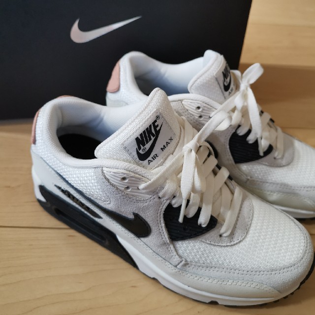 NIKE(ナイキ)のNIKE　AIRMAX レディースの靴/シューズ(スニーカー)の商品写真