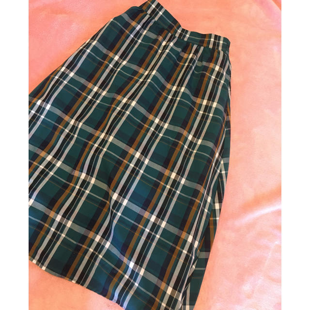 GU(ジーユー)のGU グリーンチェック　ロングスカート　S レディースのスカート(ロングスカート)の商品写真