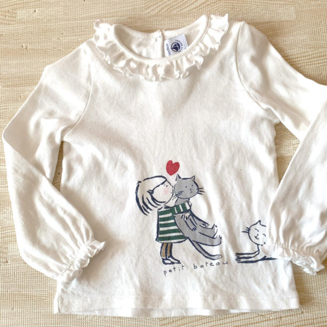 PETIT BATEAU(プチバトー)のプチバトー　ネコ　カットソー　24m  キッズ/ベビー/マタニティのベビー服(~85cm)(シャツ/カットソー)の商品写真