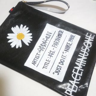 ピースマイナスワン(PEACEMINUSONE)の♥️SA様専用👑BIGBANG G-DRAGON ペイント ポーチ&缶バッジ(ミュージシャン)