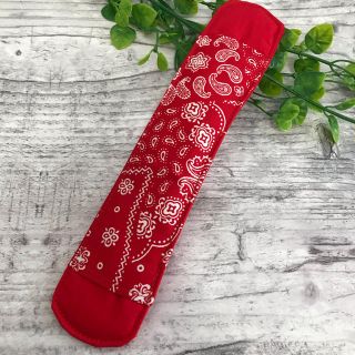 再入荷！　即購入ok ♡ 水筒肩紐カバー　バンダナ柄　レッド(外出用品)