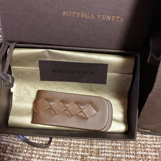 Bottega Veneta(ボッテガヴェネタ)のボッテガヴェネタ マネークリップ ベージュ ブラウン メンズのファッション小物(マネークリップ)の商品写真