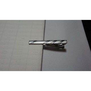 新品 Prendedor gravata ネクタイピン 4本ストライプ コスプレ(ネクタイピン)