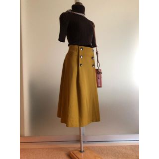 ビームス(BEAMS)の【美品】demi-luxe beams フロントボタン　タックスカート　ミモレ丈(ひざ丈スカート)