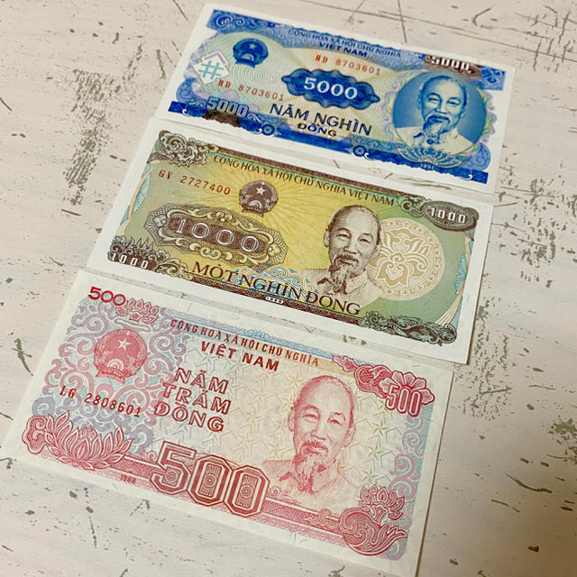 ベトナム 紙幣 3種セット☆海外 Banknotes ドン の通販 by jamjam's shop｜ラクマ