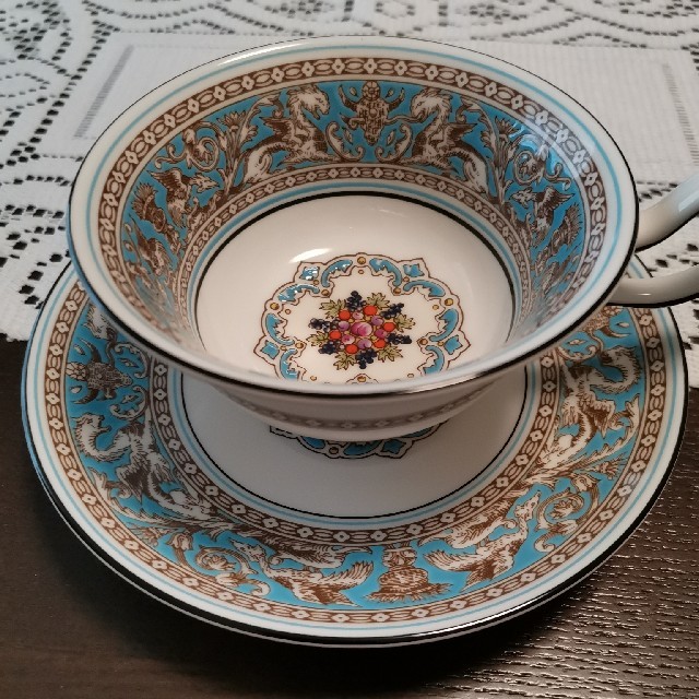 WEDGWOOD(ウェッジウッド)の☕🍀 ウェッジウッド フロレンティーンターコイズ C/S  インテリア/住まい/日用品のキッチン/食器(食器)の商品写真