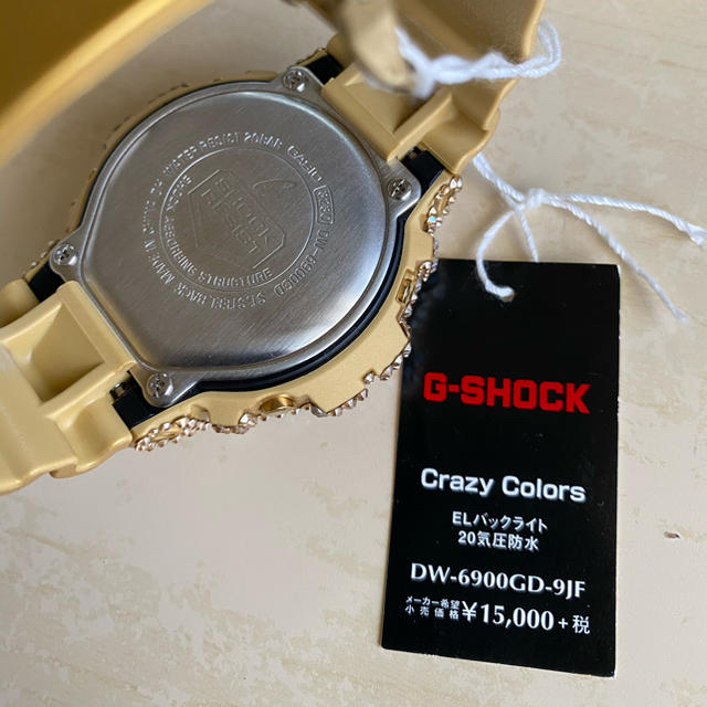 G-SHOCK(ジーショック)のデコ　スワロフスキー施工G-SHOCKデコレーションDW6900-GD-9JF メンズの時計(腕時計(デジタル))の商品写真