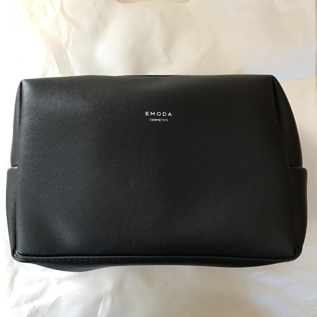 EMODA(エモダ)の【新品】EMADA COSMETICS SQUARE POUCH レディースのファッション小物(ポーチ)の商品写真