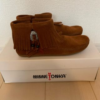 ミネトンカ(Minnetonka)の新品未使用　ミネトンカ　ブーツ　ブラウン(ブーツ)