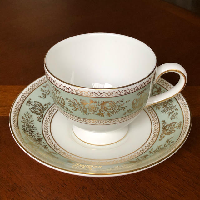 WEDGWOOD(ウェッジウッド)の【美品】ウェッジウッド★コロンビアセージグリーン★C/S インテリア/住まい/日用品のキッチン/食器(食器)の商品写真