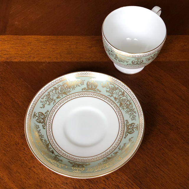 WEDGWOOD(ウェッジウッド)の【美品】ウェッジウッド★コロンビアセージグリーン★C/S インテリア/住まい/日用品のキッチン/食器(食器)の商品写真