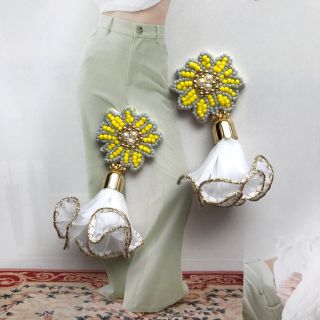 カスタネ(Kastane)のflower beaded tassel ピアス or イヤリング (ピアス)